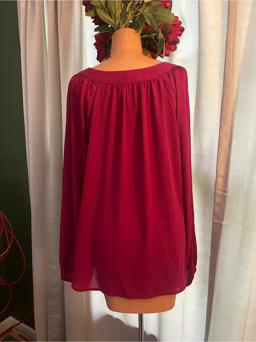 Express Square-Neck Long Sleeve Blouse - Raspberry - Picture 2 of 3